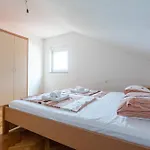View Panorama *